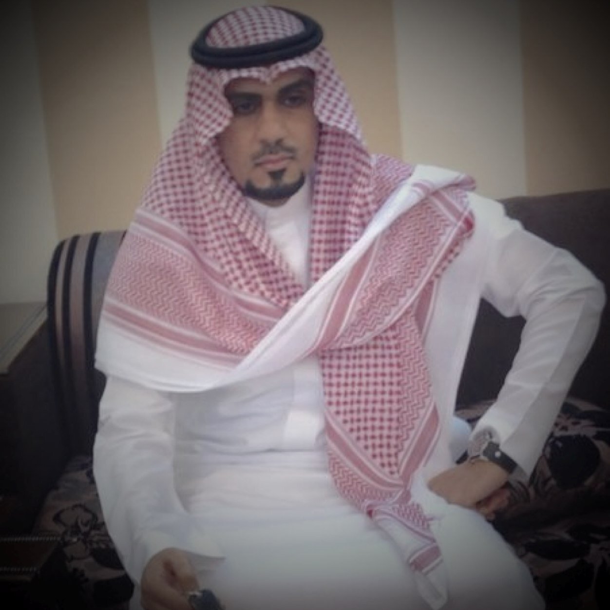 يمكن خيره؟
عبارة ابعدت آلحزن ، وآغلقت منافذ آلألم ، آللهم آجعل كل ما آوجعنا خيره و كل ما آحزننا خيره و كل شيء منعته عنا خيره..