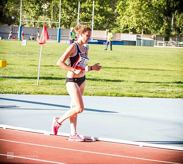Atleta. Licenciada en Biología.