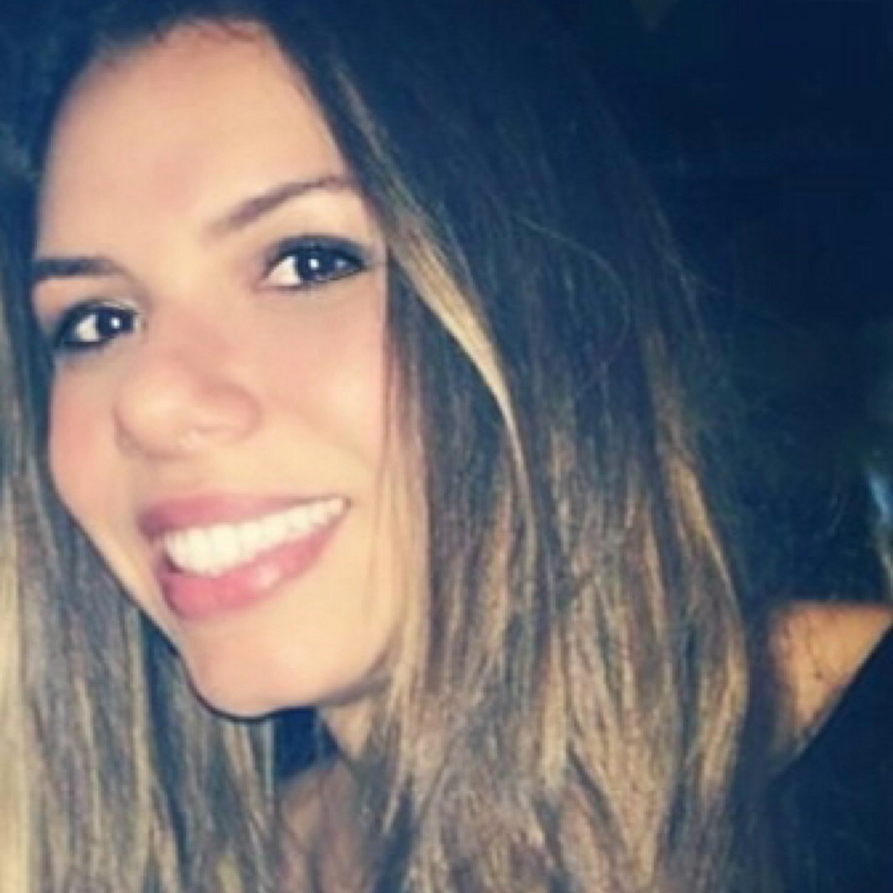 AnaluNunes's profile picture. 