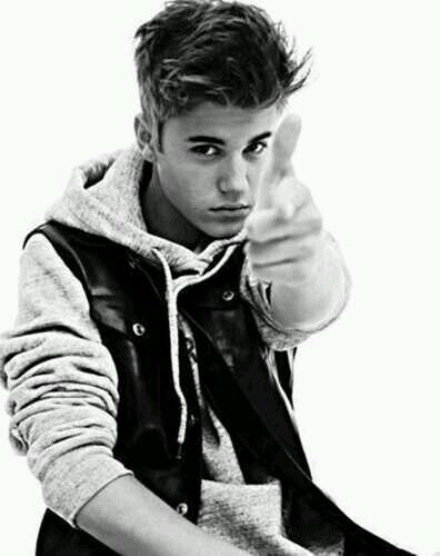ciao sono laura ho 16 anni e sono una belieber ♥ 23-03-13 justin bieber a bologna!!! he touch my hand♥