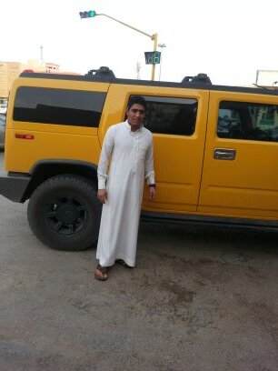 ‏‏ياناس احبه وحب امه وحب جده وحب خاله واموت في نظرة عيونه واعشق كل حروف اسمه؟