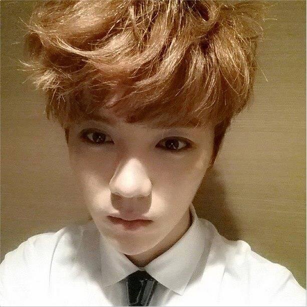 Hi i'm Luhan luhªn 
나는 모든 사랑