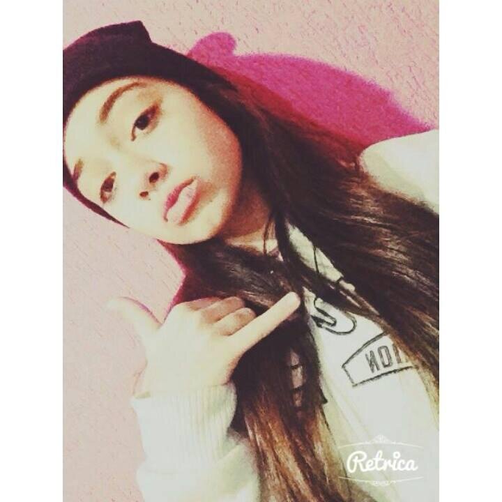 então não fala o que não sabe, não estraga a minha vibe, tanta positividade, tua maldade aqui não cabe ..✌
