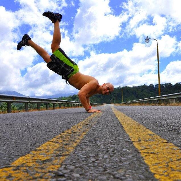 yanklats's profile picture. Director of Sales @BookRiot Health, fitness, and sports enthusiast, @Crossfitter, @NYJets fan and @NYKnicks fan.