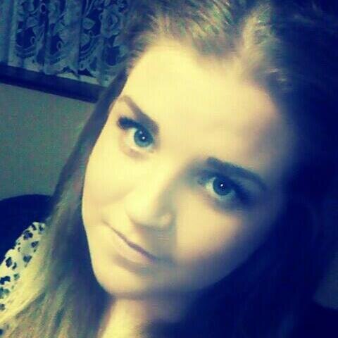 16 from ireland :) , single 3 follow me and il follow you back :D #new #to #twitter