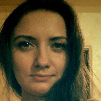 Здрасти. Пытаюсь мыслить легко. Мне нравится разговаривать на разные темы. Как человек я очень коммуникабельная.