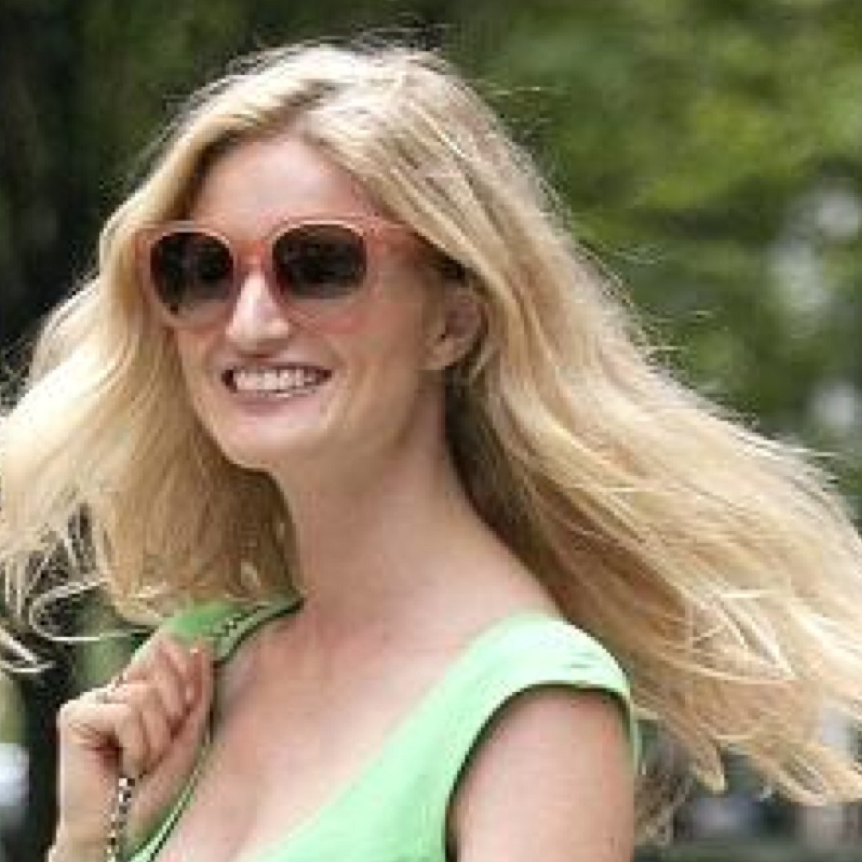 BurclarveBiz's profile picture. 