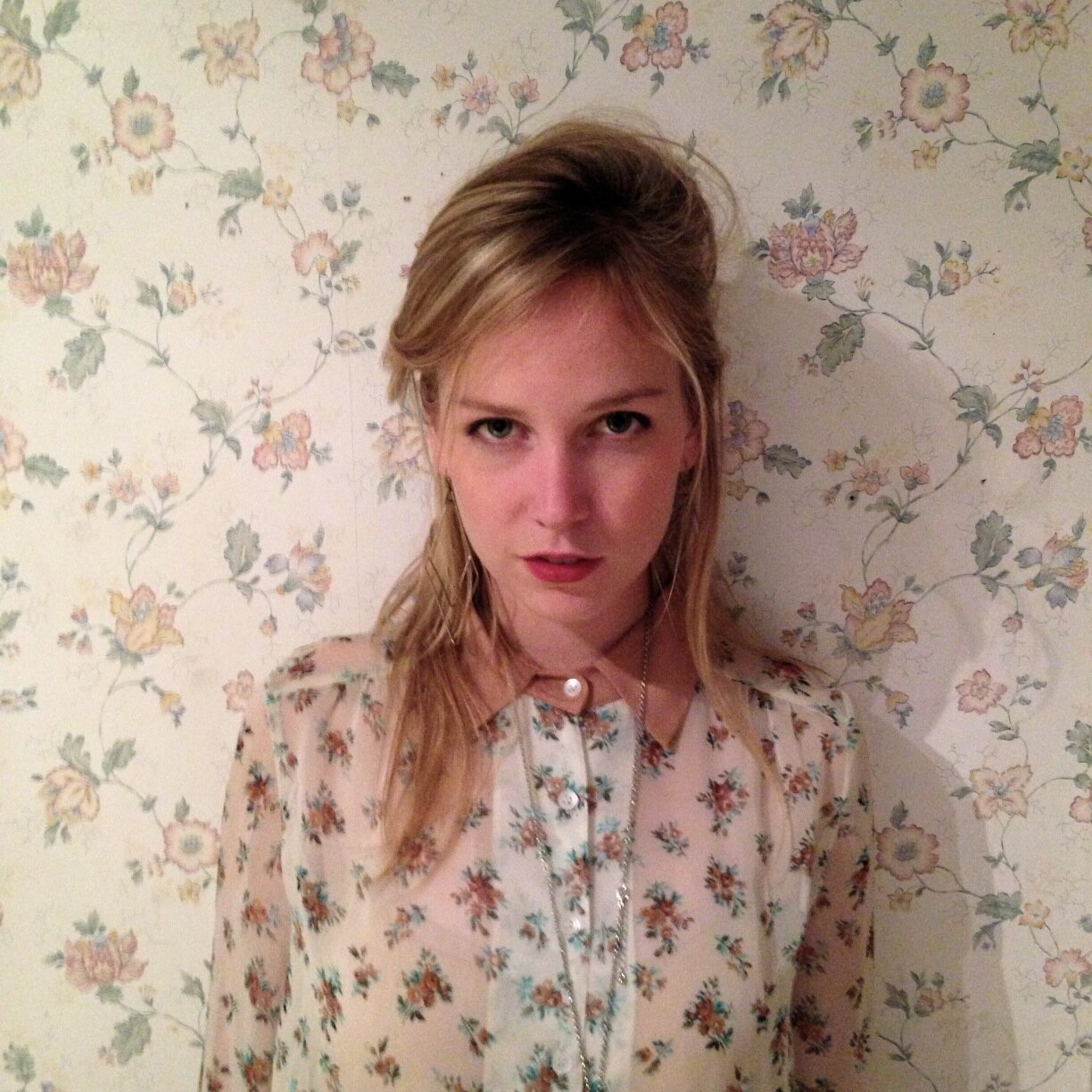 toothache_'s profile picture. 