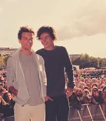 Hiii im a danish Larry shipper! (: