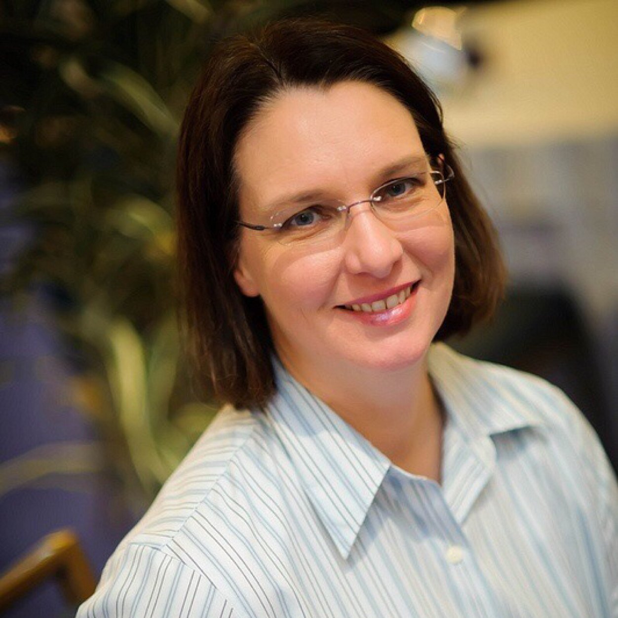 Community Experience Director | ex-Salesforce, community manager, innovation evangelist, mom of twins, musical theater fanatic, gamer geek.