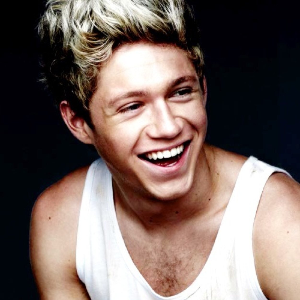 Hi Im Niall!! I am taken by Zen!! @sluttyfakerzayn Is my world