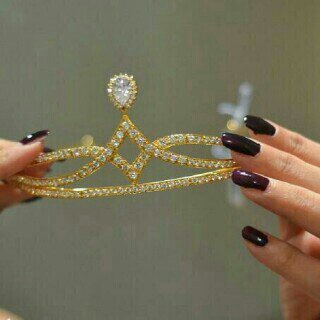 I'm student pharmacies I have 22 year.. I live in K.S.A ...and i love the fashion ..o amoooot fi al ice cream .. 3	;)