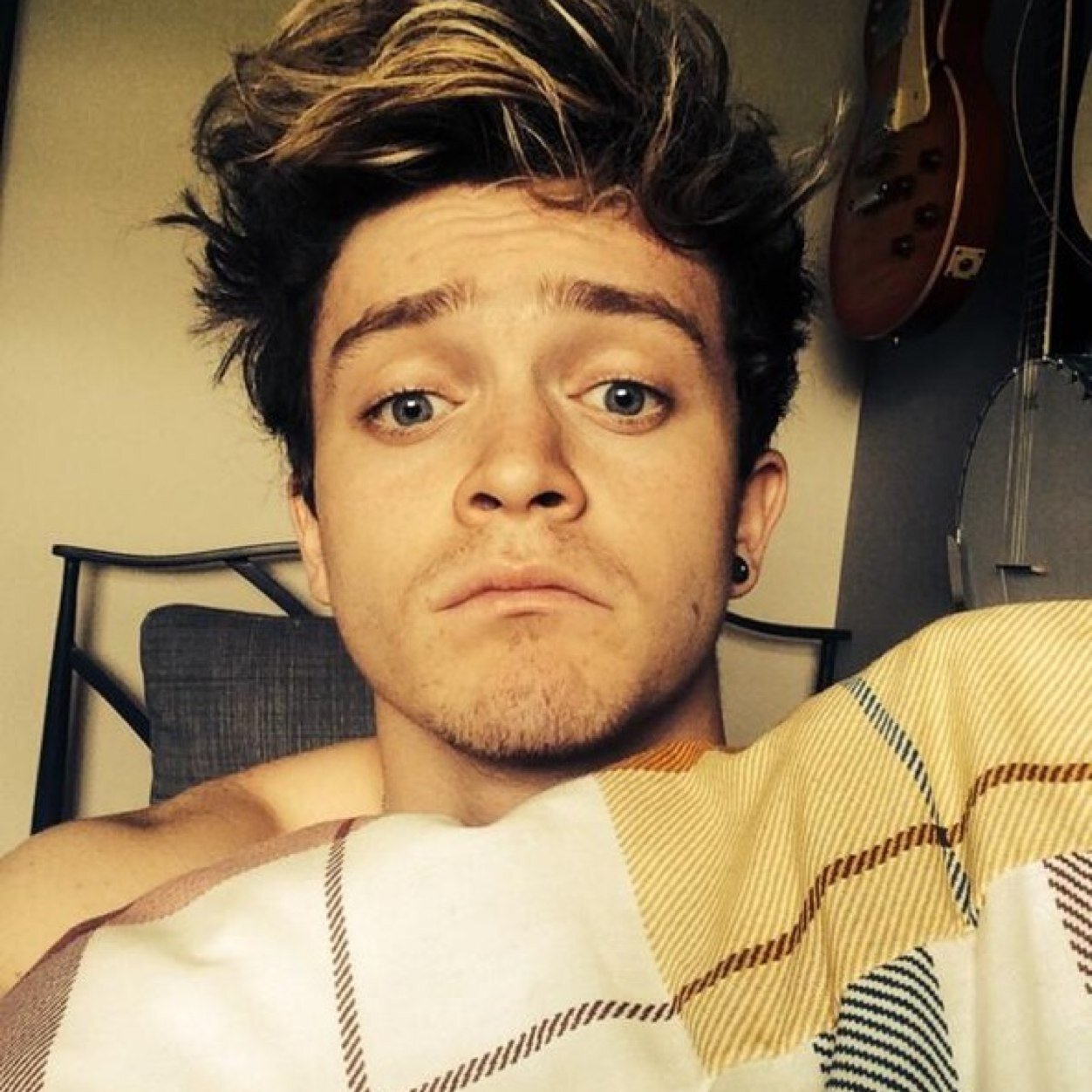 Free follow from @beggingthevamps