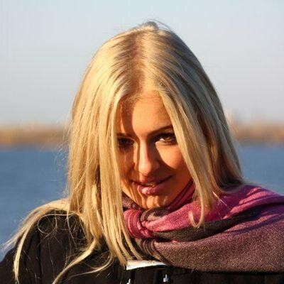 Это я. Я достаточно интересная как человек. Мне нравится обговаривать интересные дела. Хочу мыслить шутя.