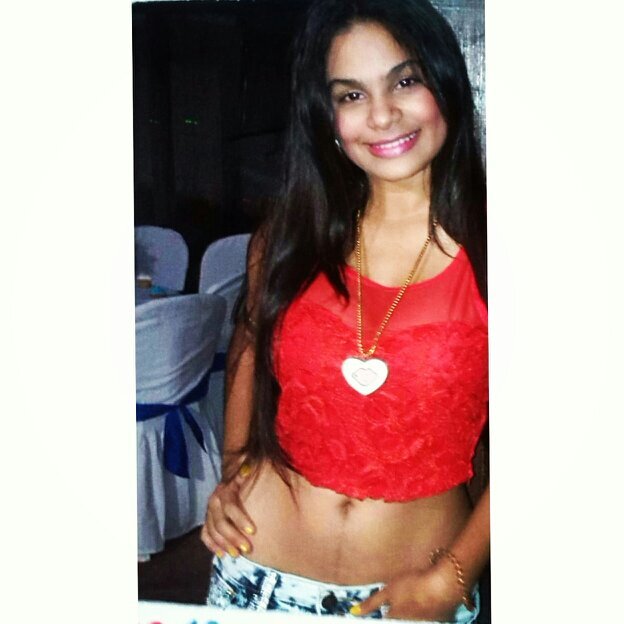 instagram:  lauvannesa