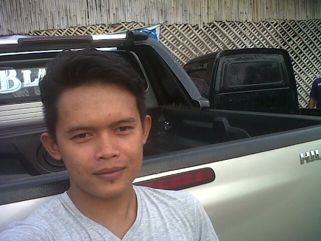 DYuzzuf's profile picture. Be yourself