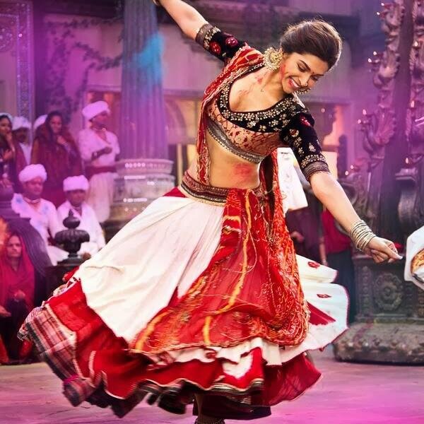 maSSive fan of DEEPIKA PADUKNE & RANBIR KAPOOR| lOVE THEIR CHEMISTRY| LOVE THEIR FILMS| LUV U BOTH!!!