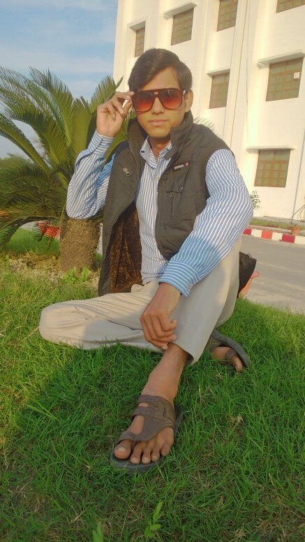 i'm rakesh kumar yadav,student of b.sc.(ag.) 3rd year....