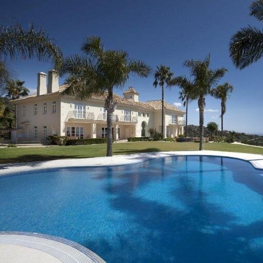 We showcase the very best homes to rent or buy in Spain. If you're looking for that luxury home, look no further.