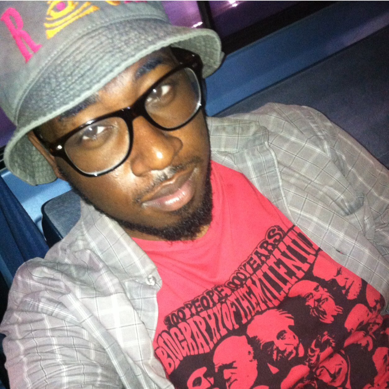 #RichIconsStreetTeam #WeirdKid Haitian/Egyptian ... I was #VSU16 now im #Claflin16 IG: @TAHJYE #EnrichedAssholes