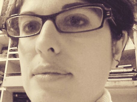 carolinachz's profile picture. 