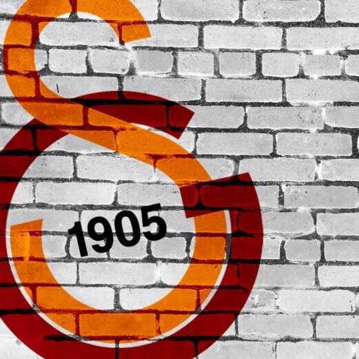 futbol izlemeyi severim  oynamayı daha çok severim
