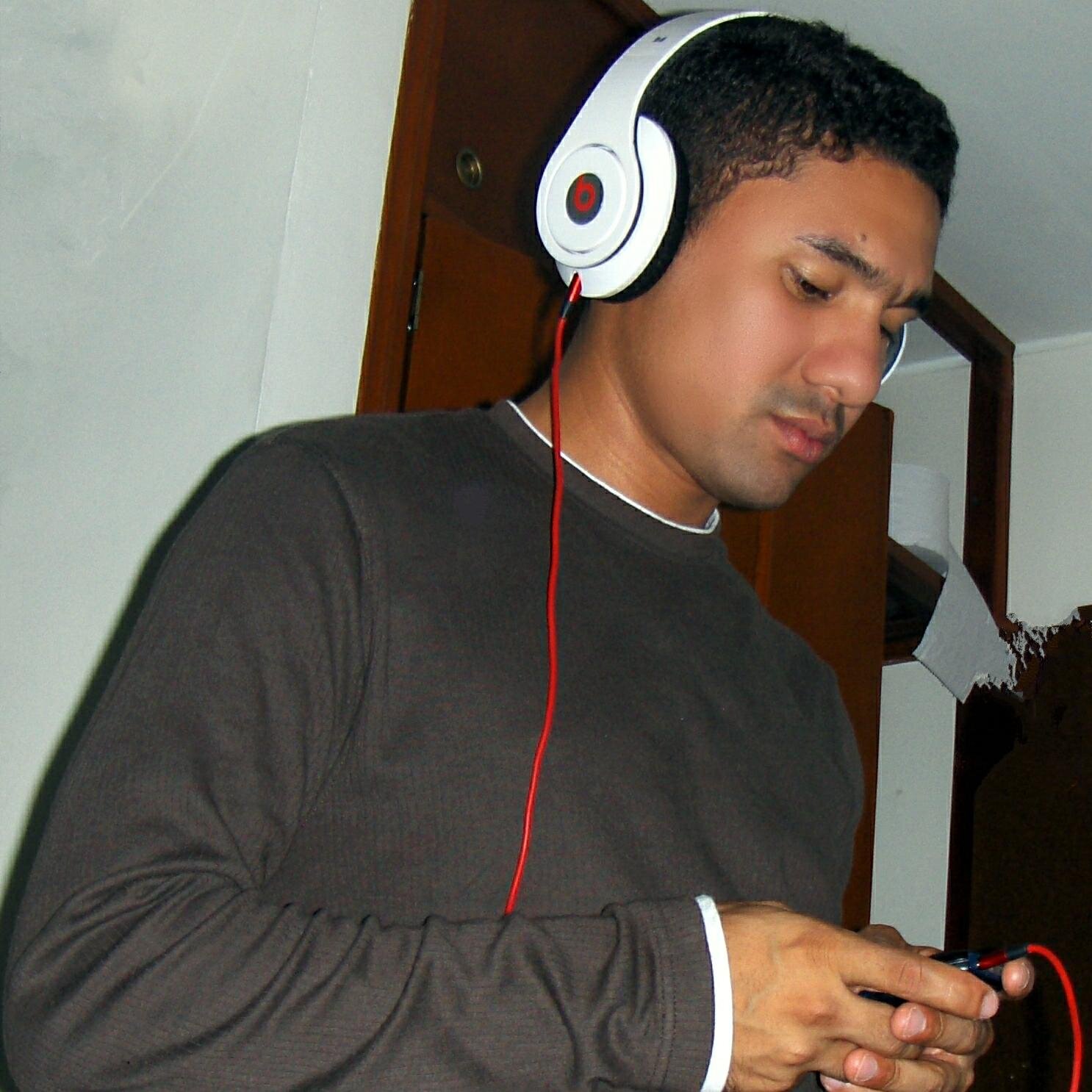 Guajiro de corazón, amante de la buena musica.
My Handle: $Kreimer
Kreimer@handcash.io