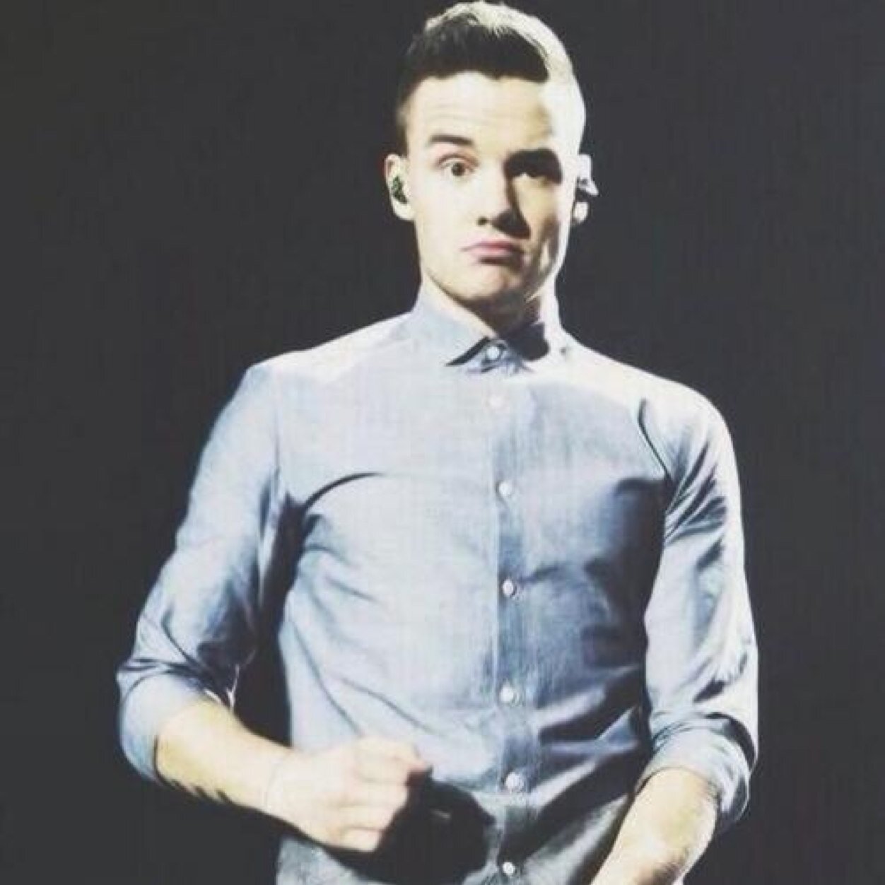 FOLLOW @liamxchanel SHE JUST GAVE U A FREE FOLLOW