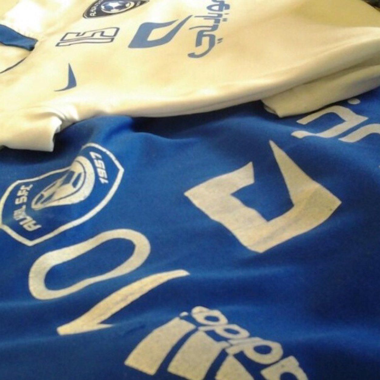 bnbn2014bn's profile picture. سود الليالي علمتني حاجتين ..
ان الحياة دروس والعيشة كفاح..،،

ان حاربوني بالنجاح الساقطين 
حرب الساقطين اكبر نجاح...❤️