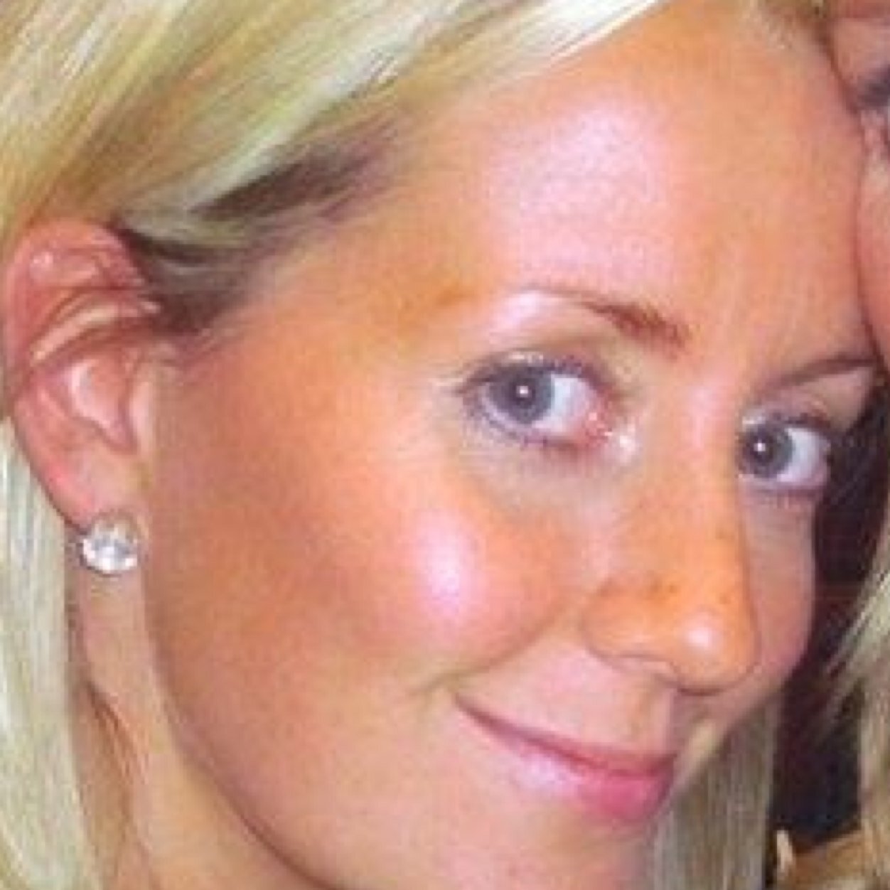 ladyems100's profile picture. 