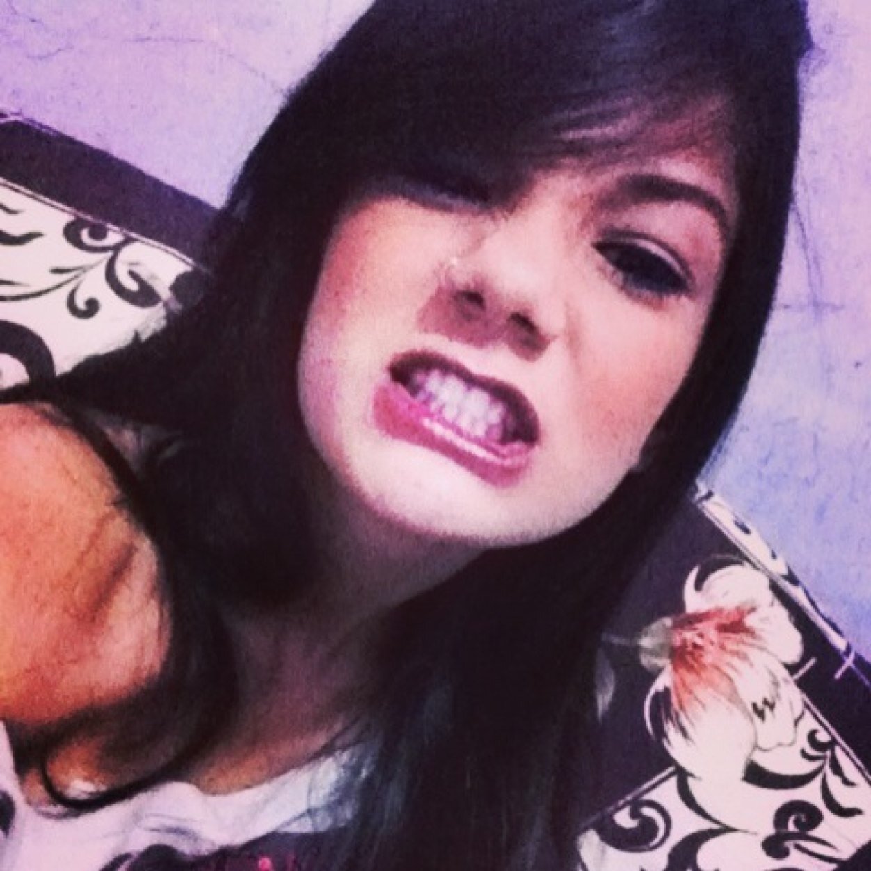 É fácil ser filósofo quando n é vc q está se fodendo.. Instagram: _millylopez_             Snap: milyllopez
