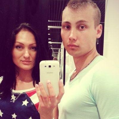 Приветствую всех. Родилась в прекрасном городе. Как человек я достаточно интересная. Просто люблю говорить с людьми. Стараюсь общаться беззаботно.
