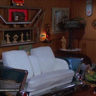 Celebrating Seinfelds 25th Annniversary
Rare prop @ auction @pihauctions Oct. 18th Item #1158 Page #410 57 Chevy Bel Air Car Couch featured in 10 episodes.