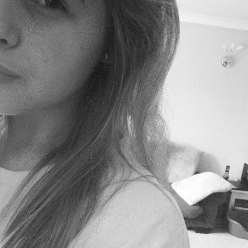 I'm Bethan but you can call me Beef:-)) follow me and I'll follow back, that's it really!