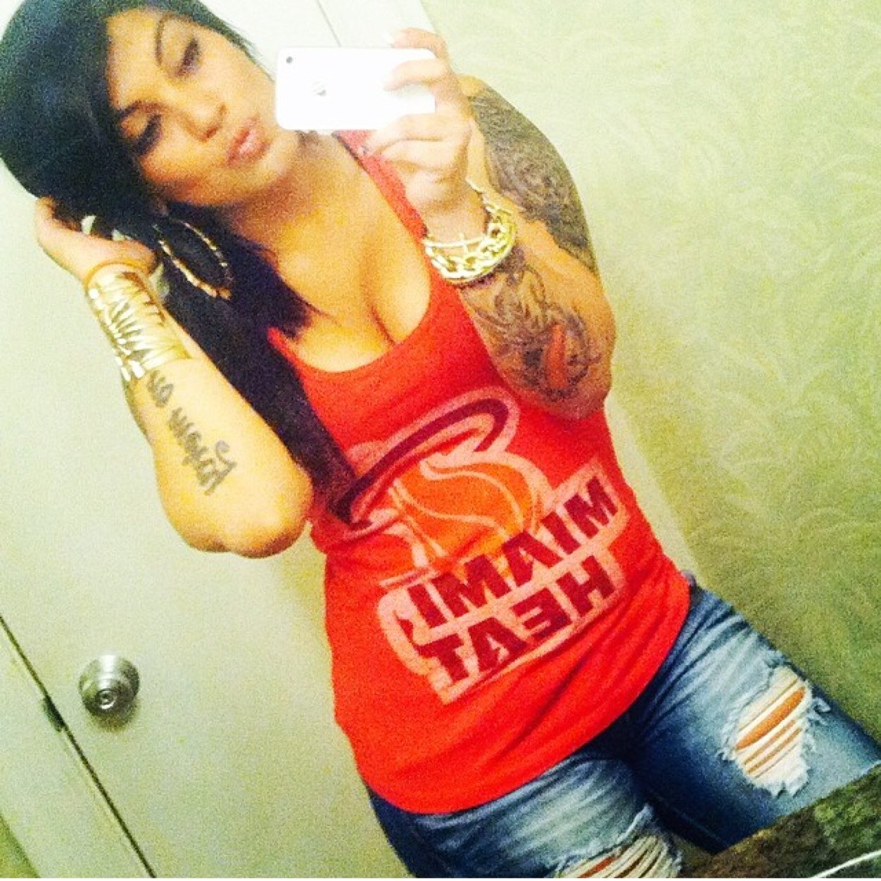 I am a woman before anything. A lady by nature..... Gods creation. Hustle. Love. Pray. Repeat