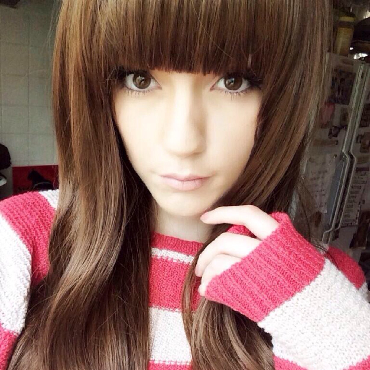 My name is Leda and I love cats and cosplay...maybe with some tea and anime.