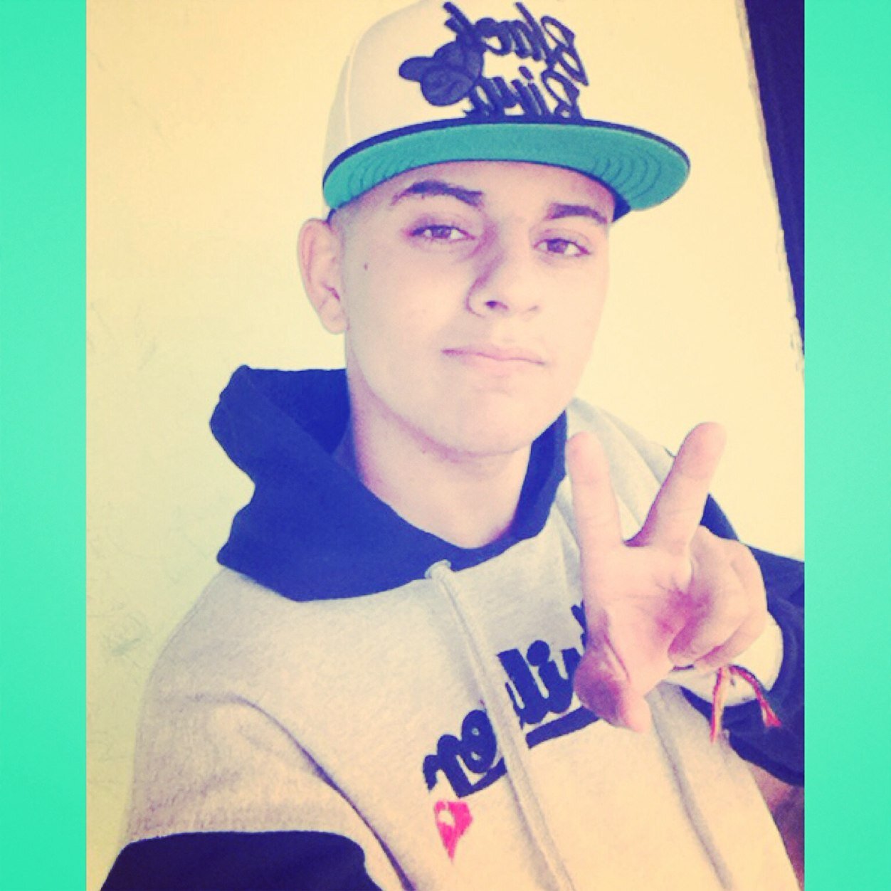Sintonoze sua vibração , ❤️
Não ha tempo para viver em vão !. ✌️✌️