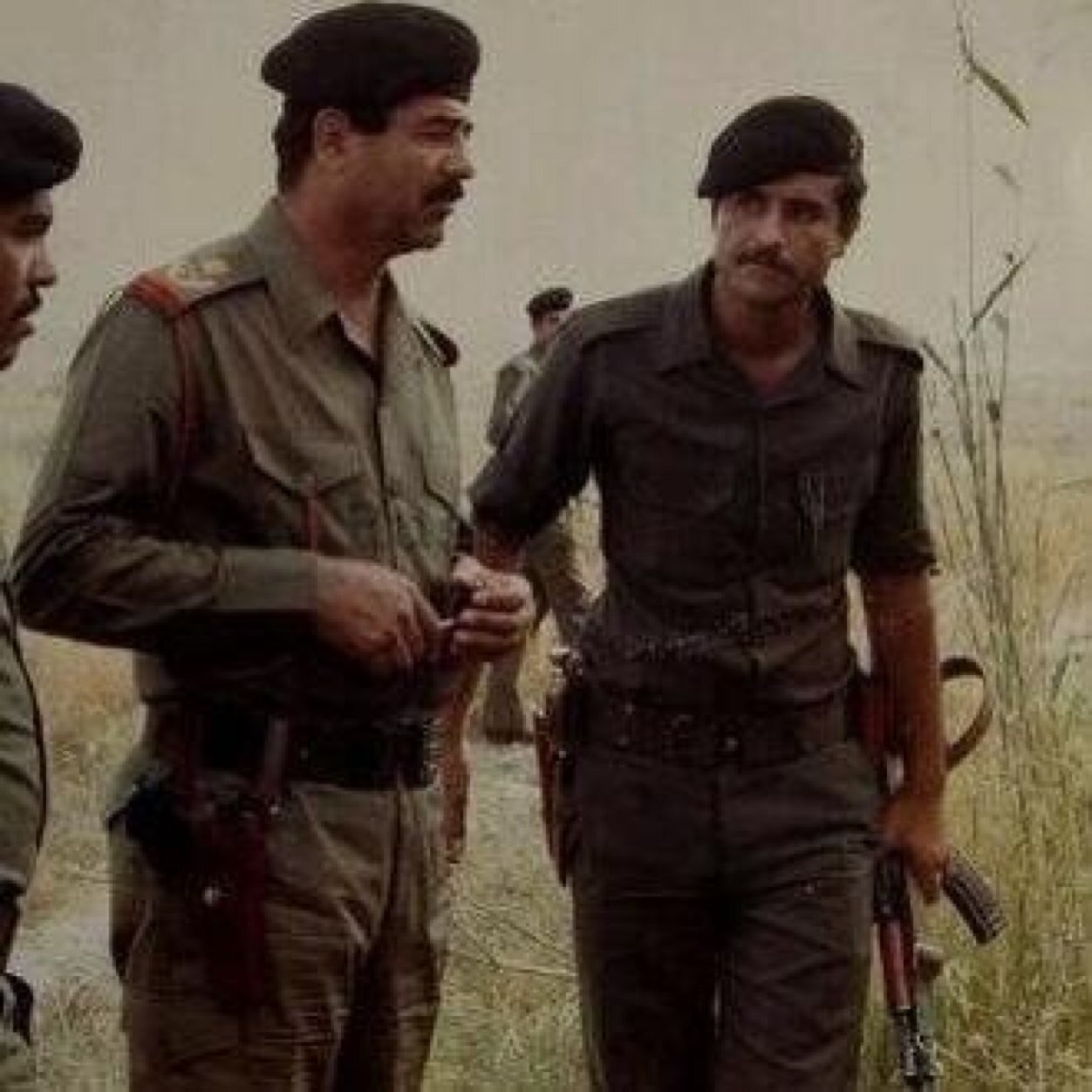 100_bas's profile picture. 