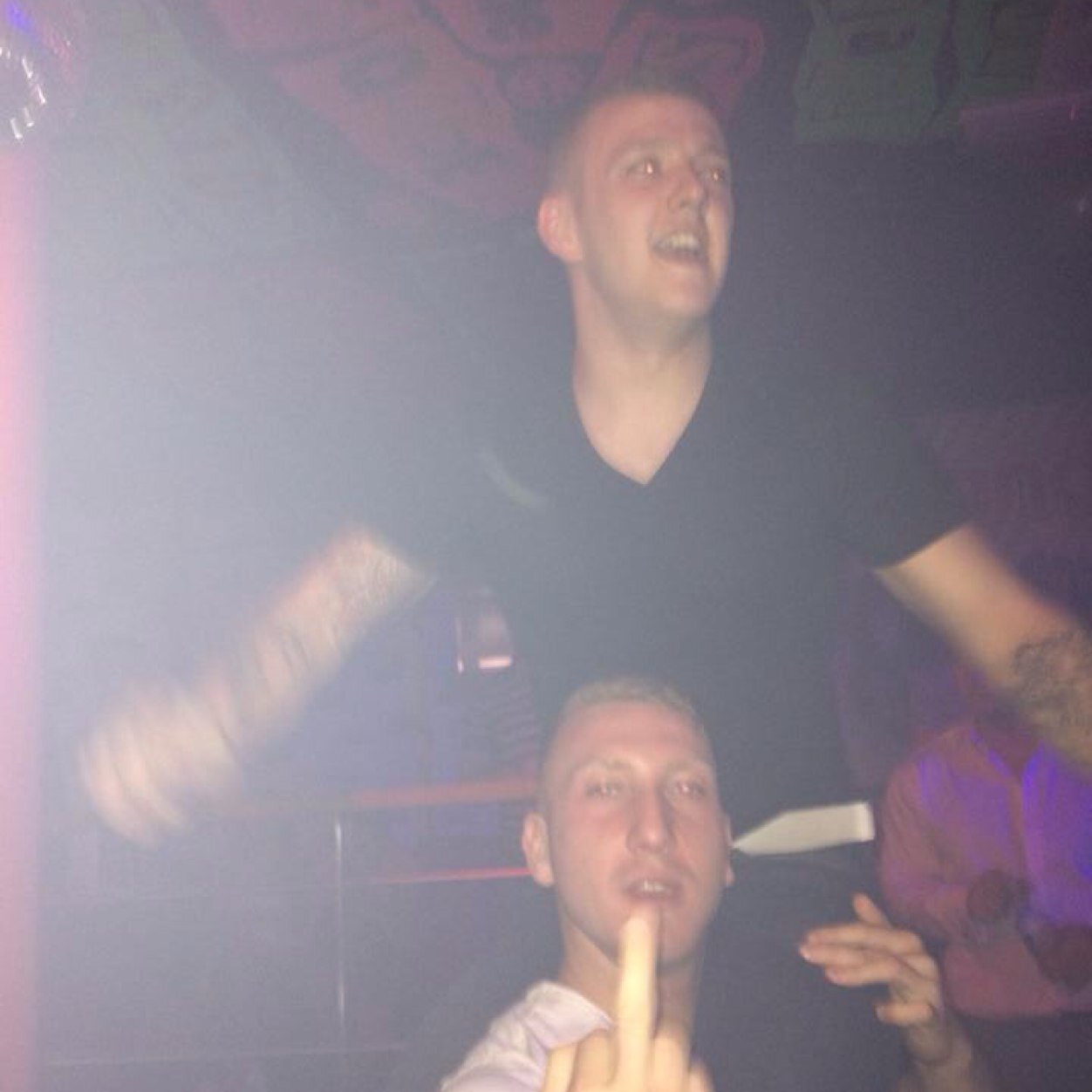 aaronb_anderson's profile picture. maxed twice on runescape. i have a beard but you probably wont believe me