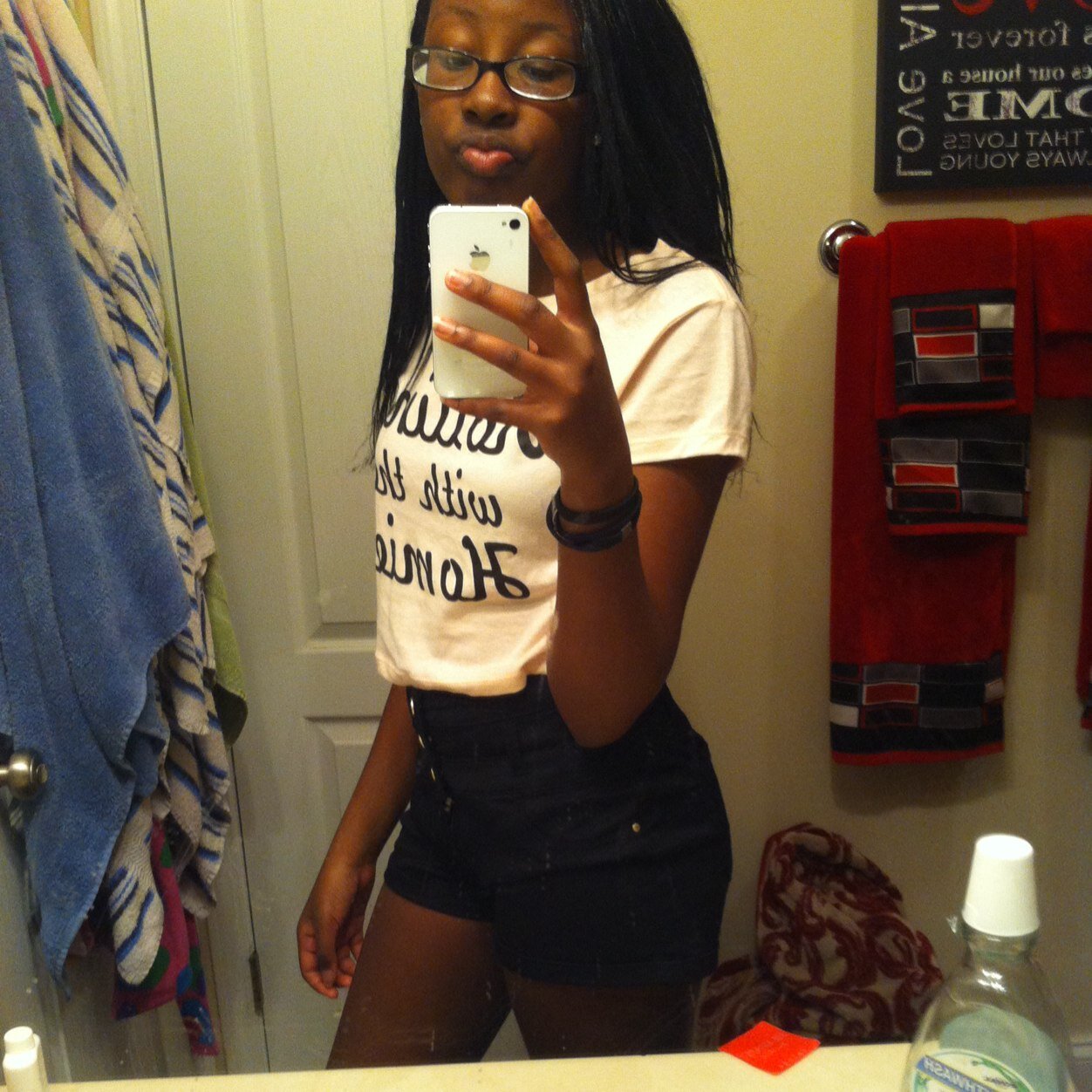 _tropicalvibes's profile picture. trippy mane