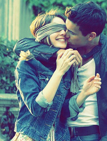 ¿Casualidad? ¿Destino?
No sé, pero te conocí por algo.Es duro fingir amistad cuando yo siento TANTO AMOR POR TI 3