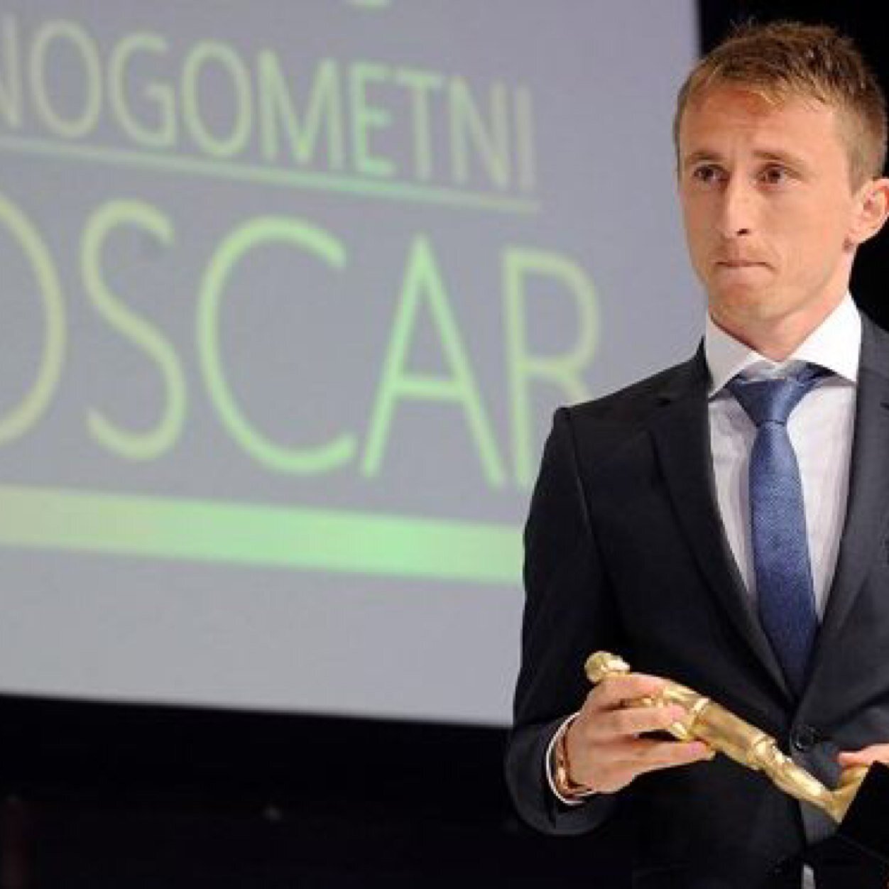 _LukaModric19's profile picture. OFFICIAL Twitter account of Real Madrid & Croatia player Luka Modrić.

Instagram: LukaM10.