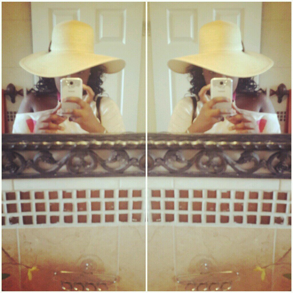 Real from day one cuz' I'm not promised day two! ♪☆
Live. Love. Laugh •Taken•
