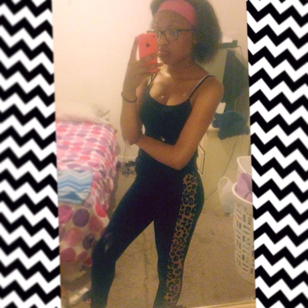 No Bio . Kik : ayeee.cee