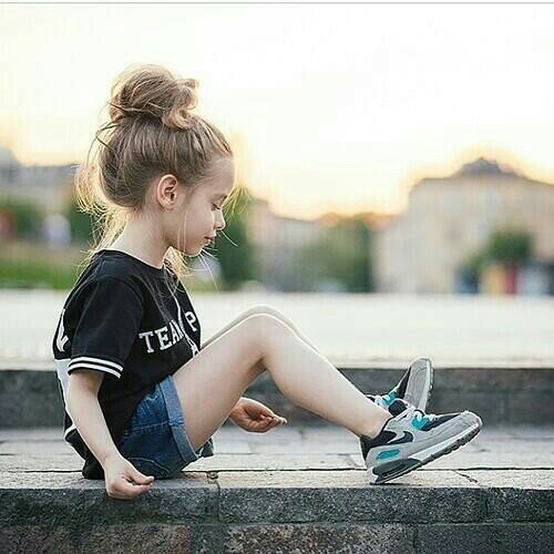 Odytas'*-----*'