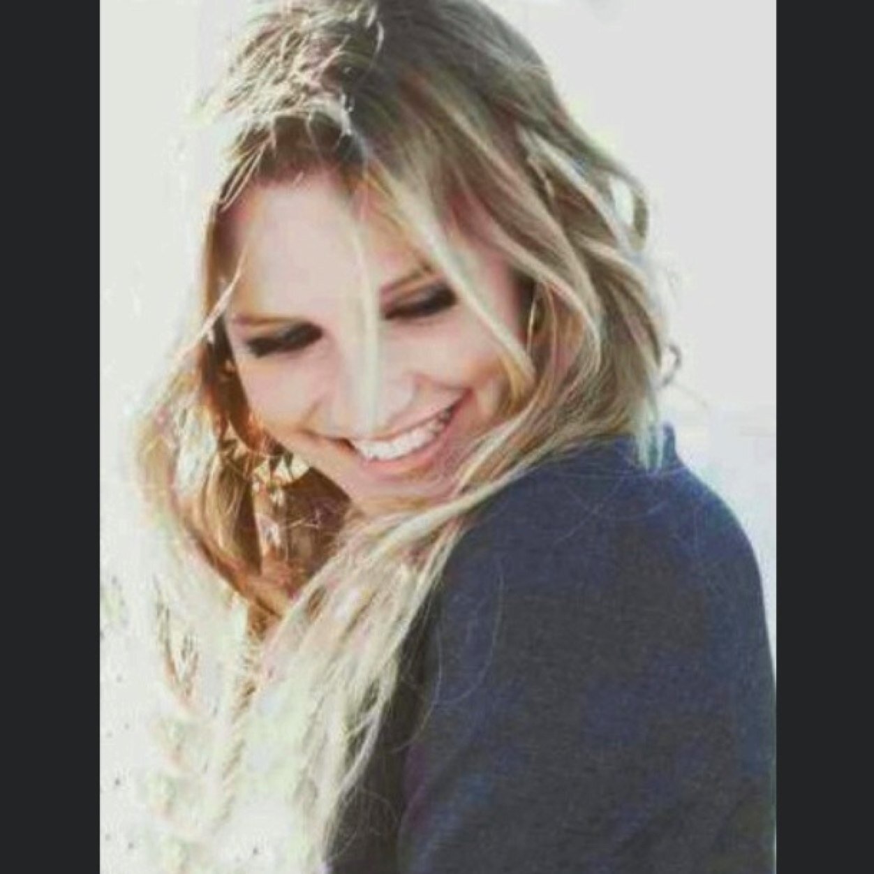 Ashlee Simpson fan since 2004. Not affiliated to her, label or family.