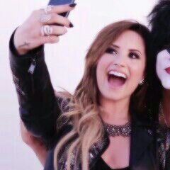 tutsdemi's profile picture. DEMI COM D DE  DGOSTOSA