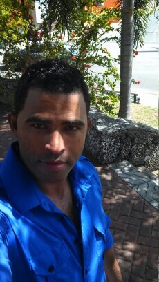 hm_elvis's profile picture. Vicente noblero