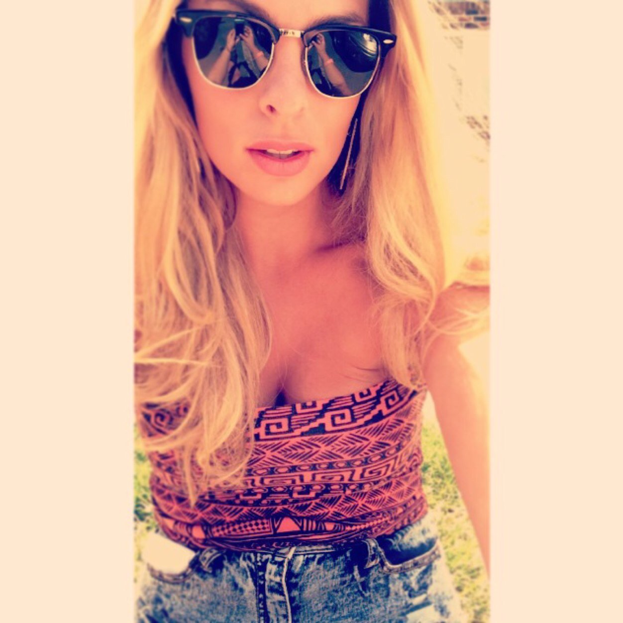 AmericanBlonde1's profile picture. walking on a dream