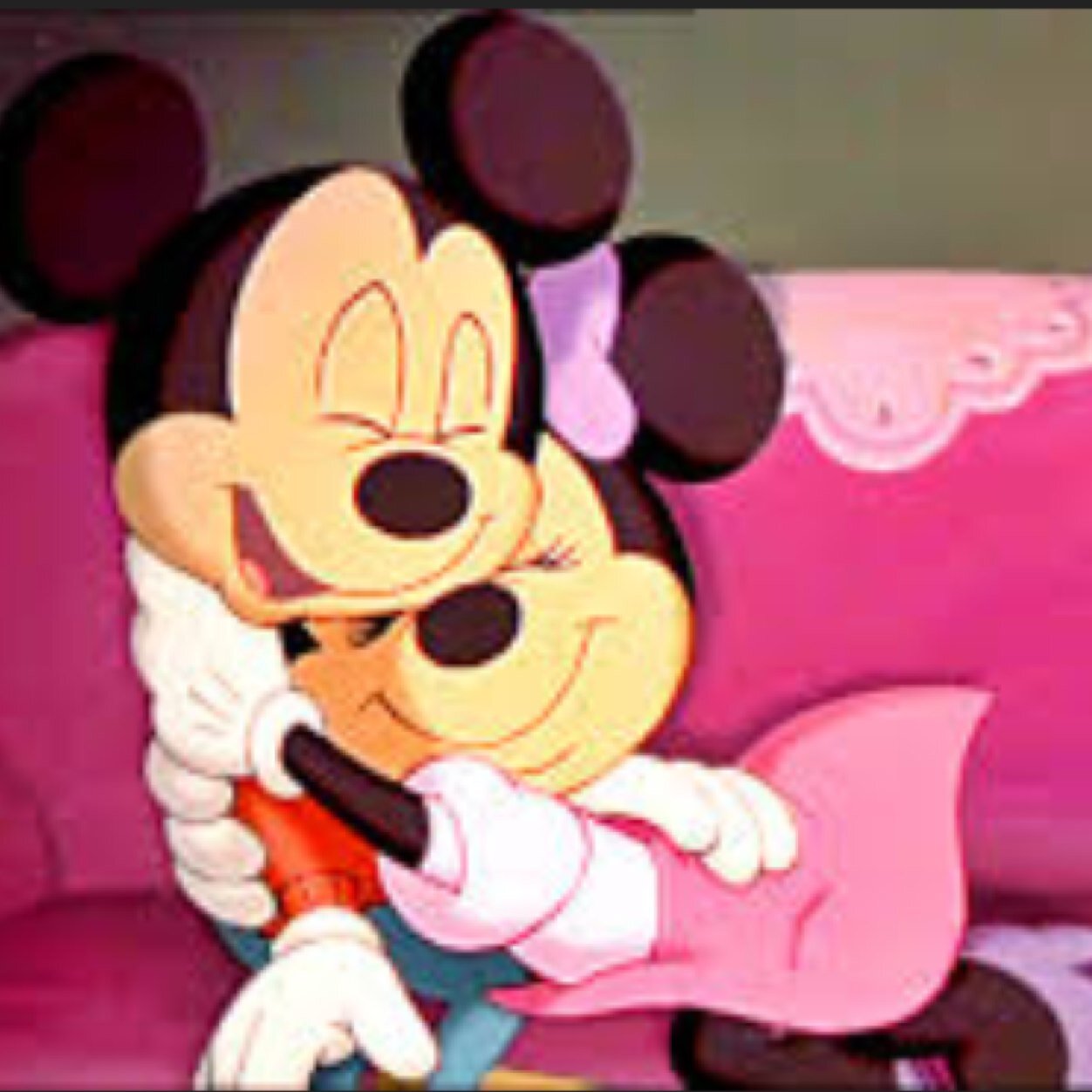 disneygirlfrnd's profile picture. Student. Animal lover. Potterhead. Disney Obsessed.❤️